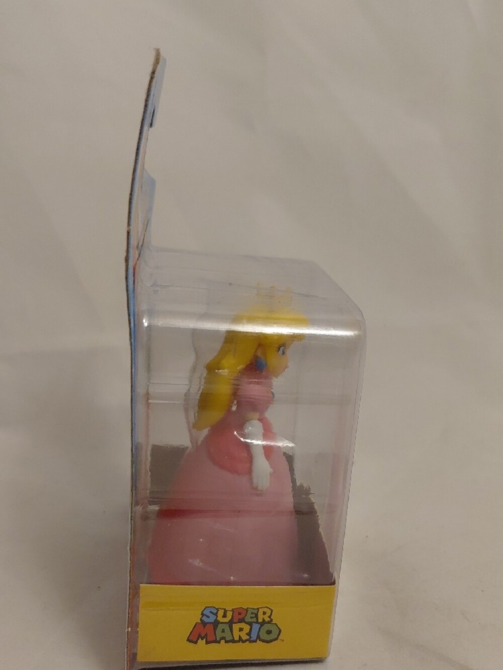 World of Nintendo Wave 42 Peach Mini Figure - Picture 3 of 8